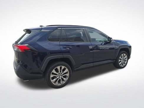 Used 2023 Toyota RAV4 XLE Premium FWD image 3