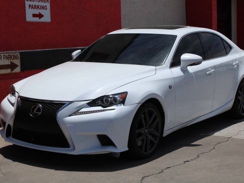 Used 2016 Lexus IS 200t w/ F Sport Package RWD image 4