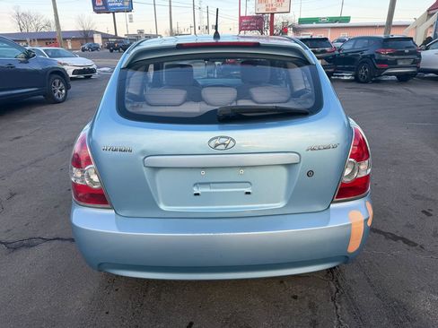 Used 2010 Hyundai Accent GS image 7
