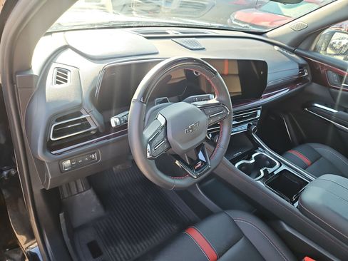 Used 2024 Chevrolet Traverse RS w/ LPO, Floor Liner Package image 12