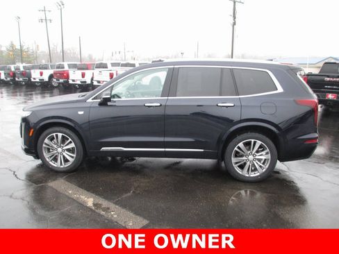 Used 2021 Cadillac XT6 Premium Luxury image 11