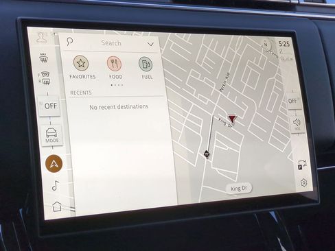 New 2025 Land Rover Range Rover Sport SE image 16