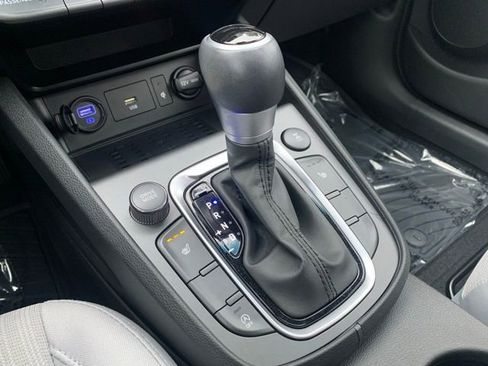 Certified 2022 Hyundai Kona SEL w/ Convenience Package image 24