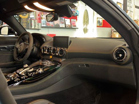 Used 2019 Mercedes-Benz AMG GT R image 19