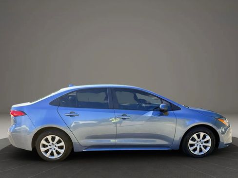 Used 2022 Toyota Corolla LE image 39
