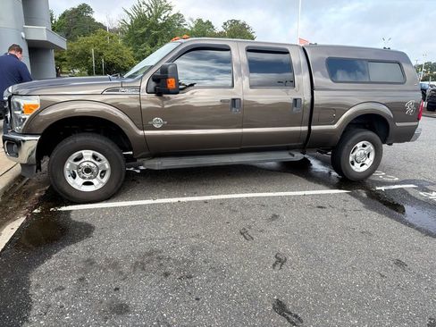Used 2015 Ford F250 XLT w/ Advanced Security Group AWD/4WD image 2