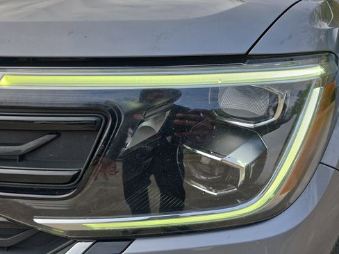 Used 2024 Volkswagen Atlas Cross Sport SE w/ Panoramic Sunroof Package image 33