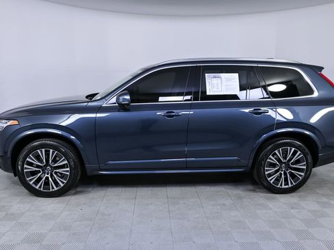 Certified 2022 Volvo XC90 T5 Momentum w/ Advanced Package image 2