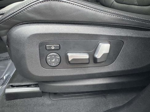 Used 2023 BMW X5 xDrive40i w/ Premium Package AWD/4WD image 18