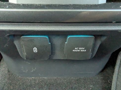 Used 2022 Ford F150 XLT w/ Equipment Group 302A High image 16