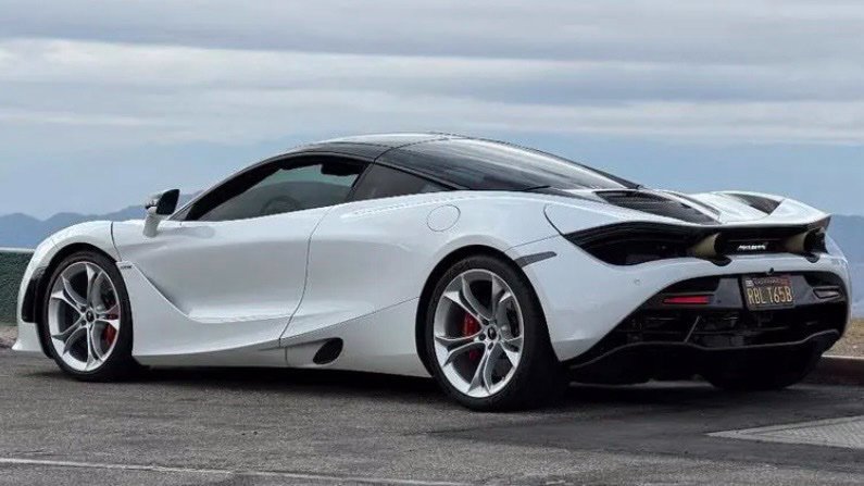 Used 2020 McLaren 720S Performance RWD image 8