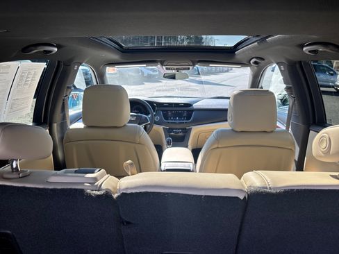 Used 2017 Cadillac XT5 Luxury image 53