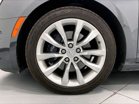 Used 2017 Cadillac XTS Luxury image 8