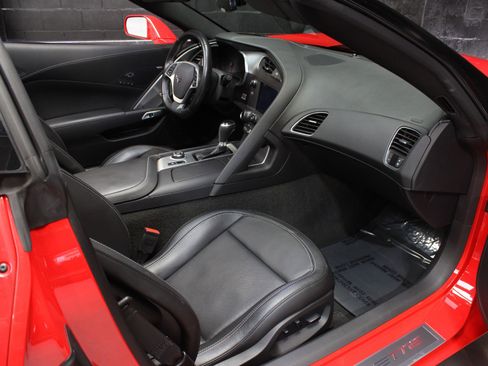 Used 2019 Chevrolet Corvette w/ 2LT w/ 2LT Preferred Equipment Group image 43