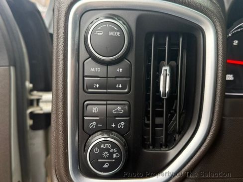 Used 2022 Chevrolet Silverado 2500 LTZ w/ LTZ Convenience Package AWD/4WD image 31