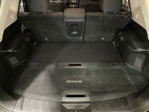 Used 2017 Nissan Rogue SV image 38