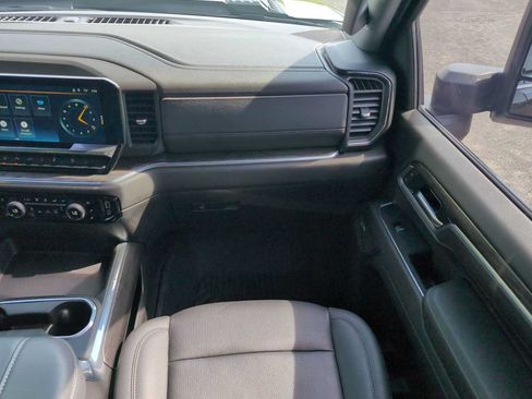 Used 2025 Chevrolet Silverado 2500 LTZ w/ LTZ Premium Package AWD/4WD image 29