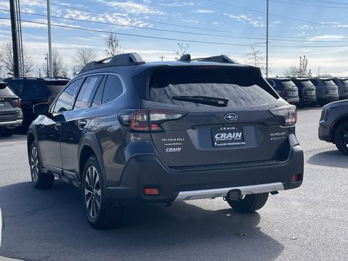 Used 2025 Subaru Outback Touring XT image 5
