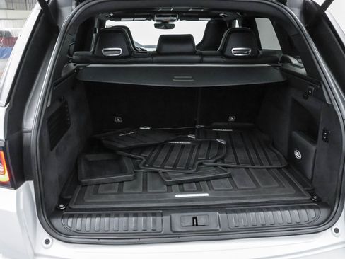 Used 2022 Land Rover Range Rover Sport SVR image 30
