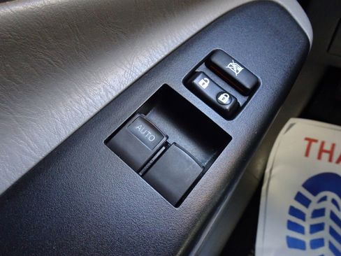 Used 2015 Toyota Tacoma image 22