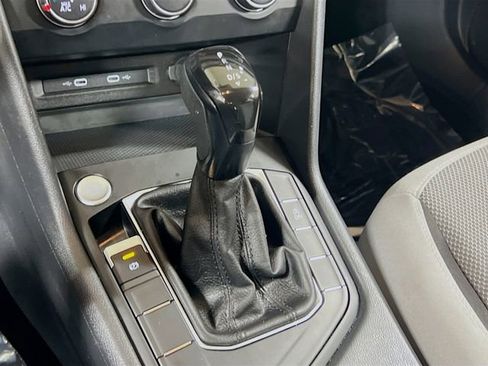 Used 2022 Volkswagen Taos S image 16