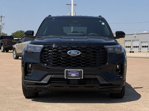 Used 2025 Ford Explorer ST-Line w/ Premium Package RWD image 9