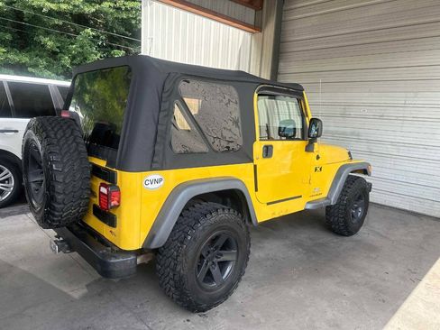 Used 2004 Jeep Wrangler X w/ Convenience Group AWD/4WD image 6
