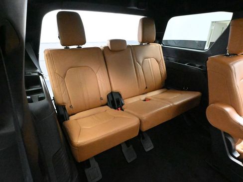 Used 2023 Ford Expedition Platinum image 49
