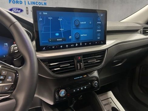Certified 2025 Ford Escape Platinum AWD/4WD image 16
