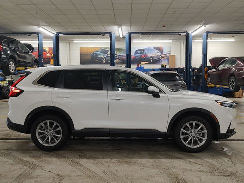Used 2023 Honda CR-V EX image 32