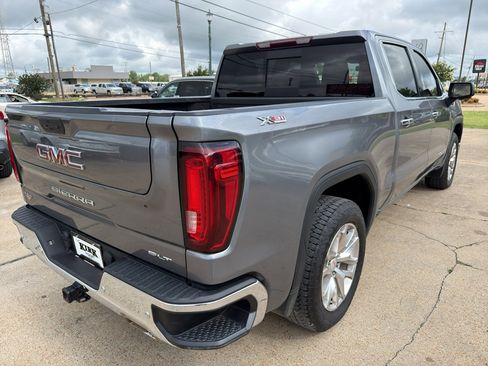 Used 2022 GMC Sierra 1500 SLT w/ SLT Premium Plus Package AWD/4WD image 6