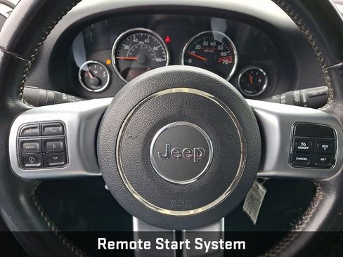 Used 2016 Jeep Wrangler Unlimited Rubicon AWD/4WD image 22