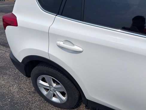 Used 2014 Toyota RAV4 XLE AWD/4WD image 5