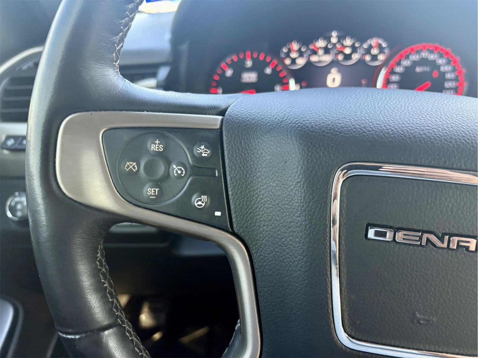 Used 2016 GMC Yukon Denali w/ Open Road Package AWD/4WD image 22