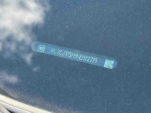 Used 2022 Chevrolet Trax LT w/ LT Convenience Package image 3