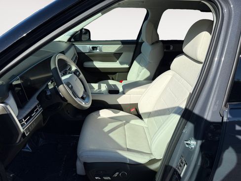 Certified 2025 Hyundai Santa Fe Calligraphy image 10