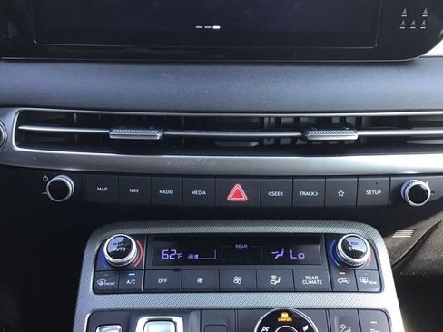 Used 2025 Hyundai Palisade SEL AWD/4WD image 13