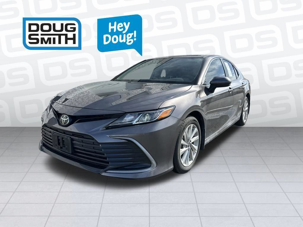Used 2024 Toyota Camry LE AWD/4WD image 3
