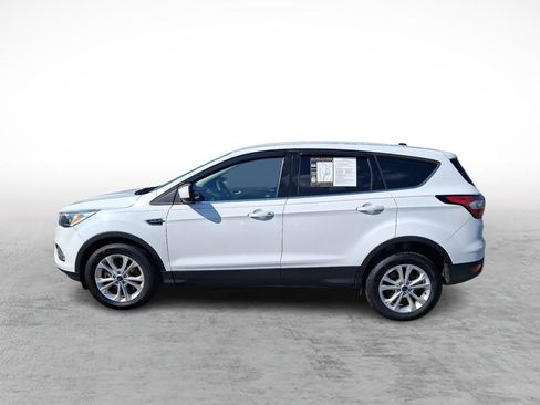 Used 2017 Ford Escape SE AWD/4WD image 2
