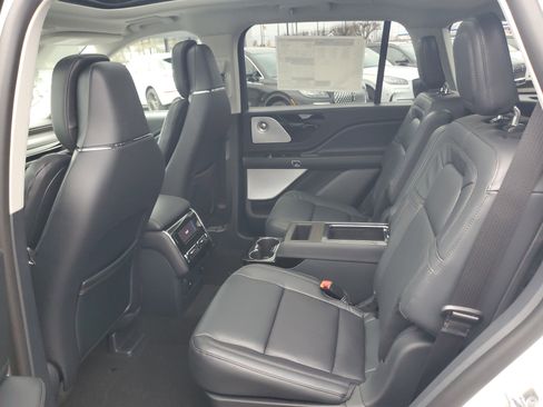 New 2026 Lincoln Aviator Reserve image 24
