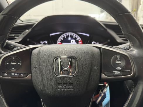 Used 2018 Honda Civic Sport image 24
