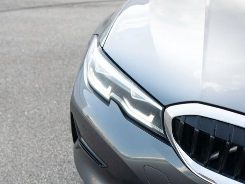 Used 2020 BMW 330i Sedan w/ Convenience Package image 11