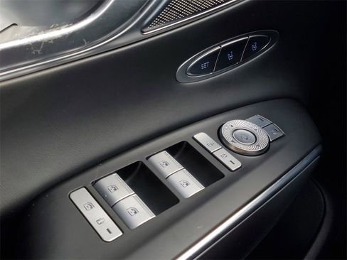 Used 2022 Genesis GV70 2.5T w/ Select Package image 16