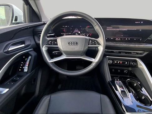 Used 2025 Audi Q5 Premium w/ Convenience Package AWD/4WD image 5