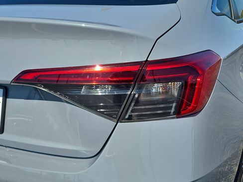 Used 2024 Honda Civic EX image 8