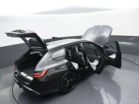 New 2027 BMW M5 Touring AWD/4WD image 44
