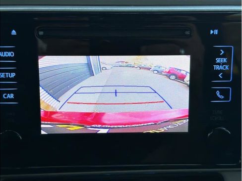 Used 2019 Toyota Corolla LE image 18