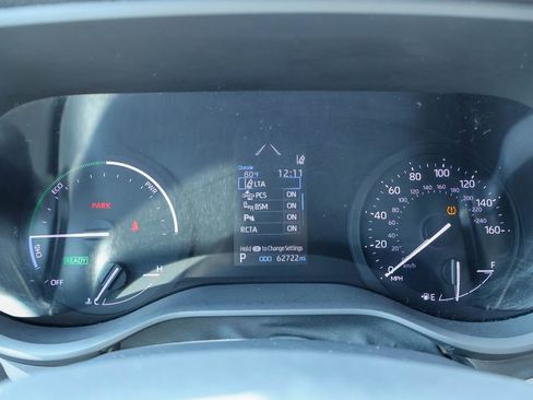 Used 2022 Toyota Sienna XLE image 13