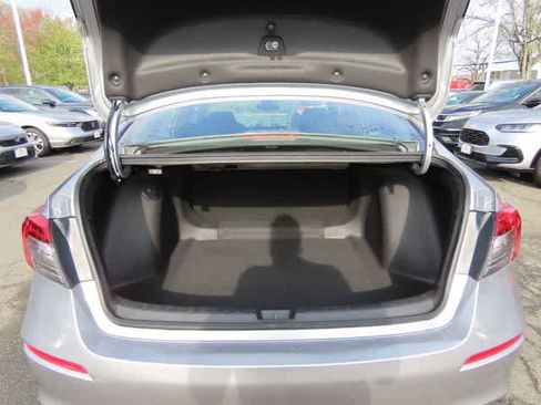 Used 2023 Honda Civic Sport image 11