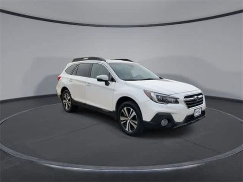 Used 2018 Subaru Outback 2.5i Limited image 2